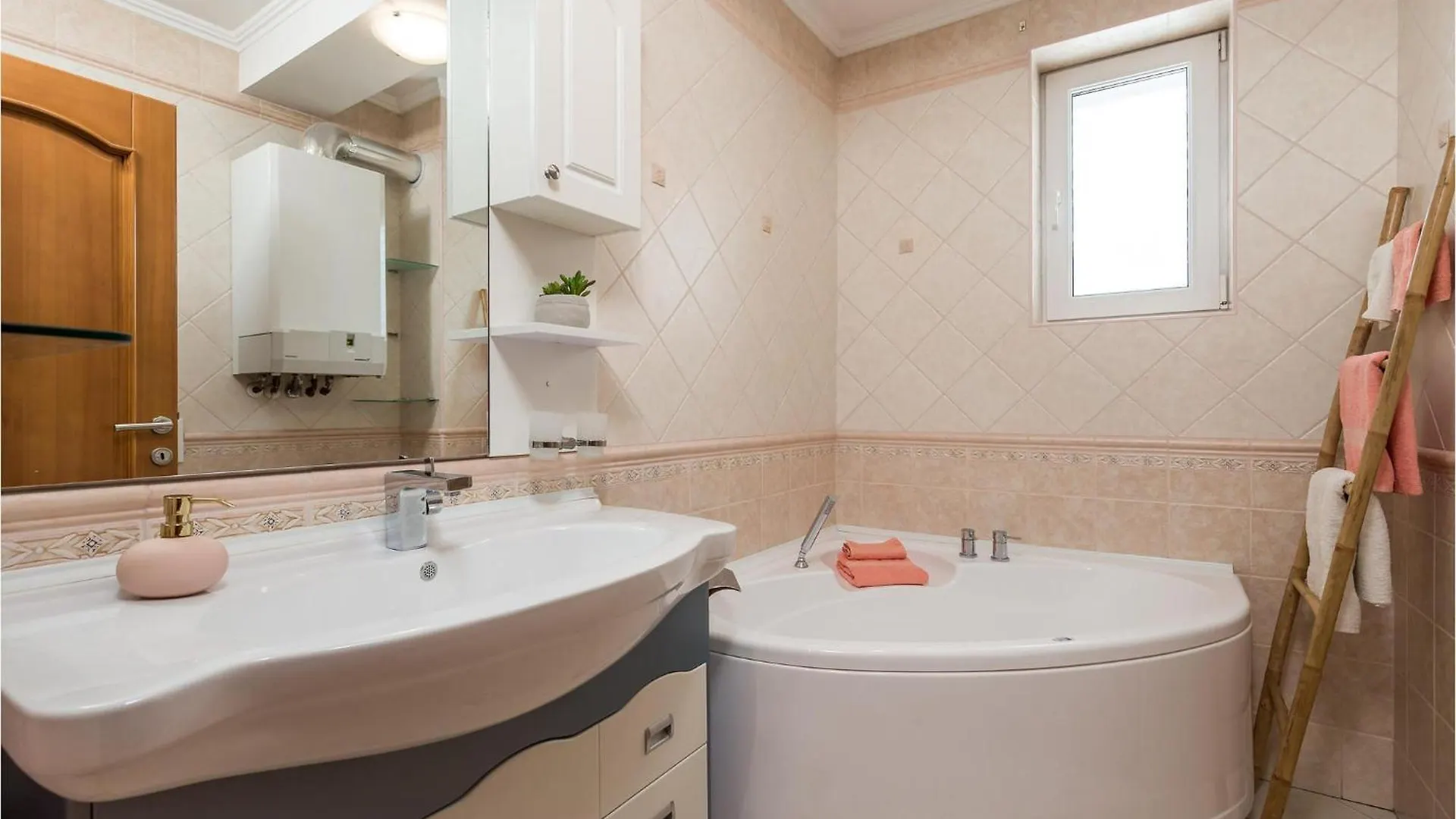 3 Bedroom Amazing Home In Kastav